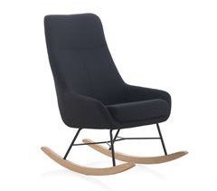 Cadeira de balanço estofada em madeira de faia e pernas de metal